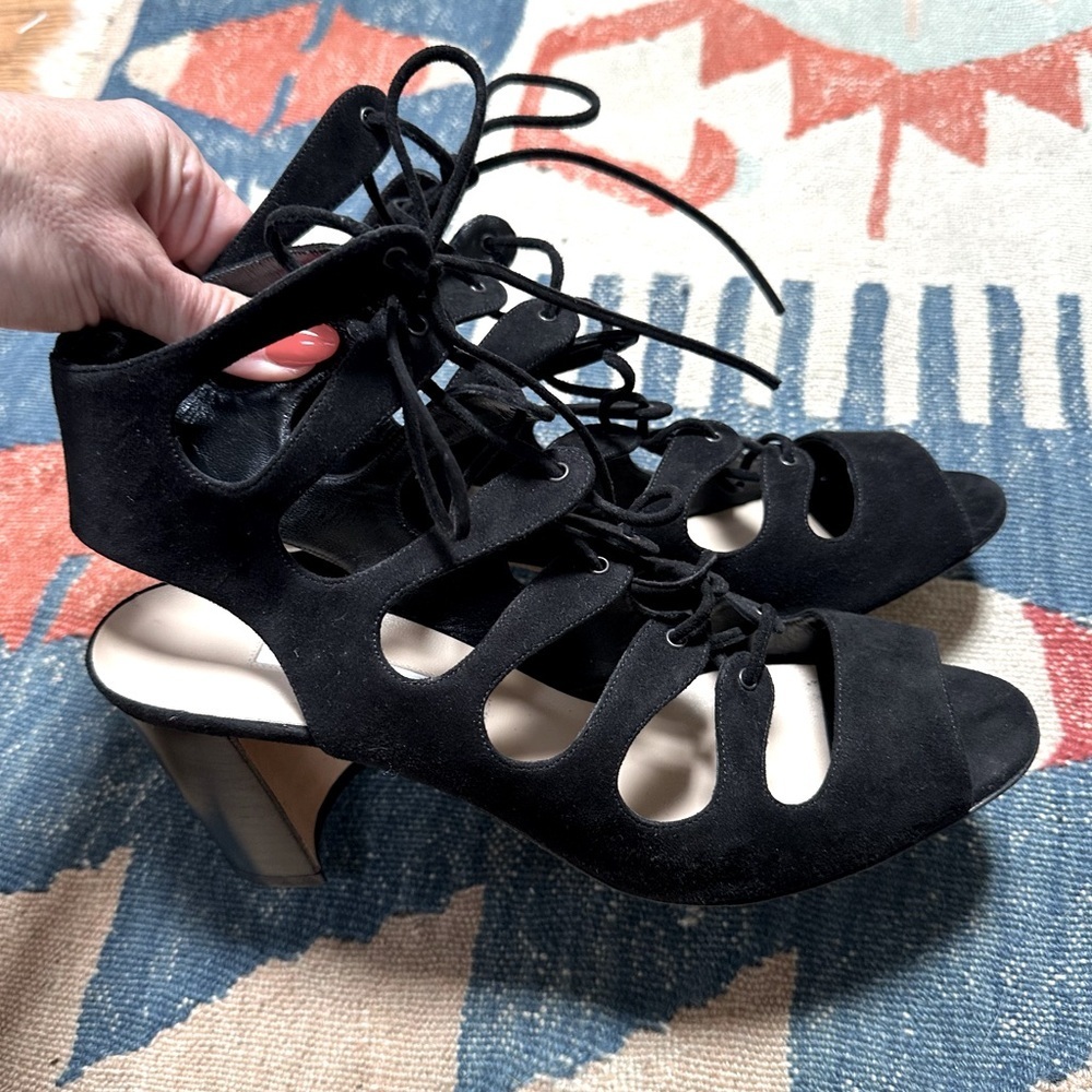 Manolo Blahnik Attal Black Suede Gladiator Lace-up Heeled Sandals - Like new - Picture 9 of 16